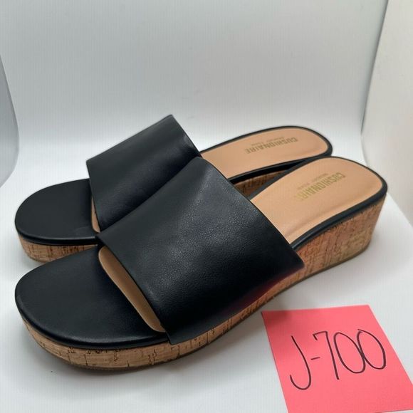 CUSHIONAIRE Women's cork wedge sandal +Memory Foam 11 BLACK - Picture 4 of 8